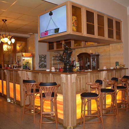 Hotel Posta Дечин Екстер'єр фото