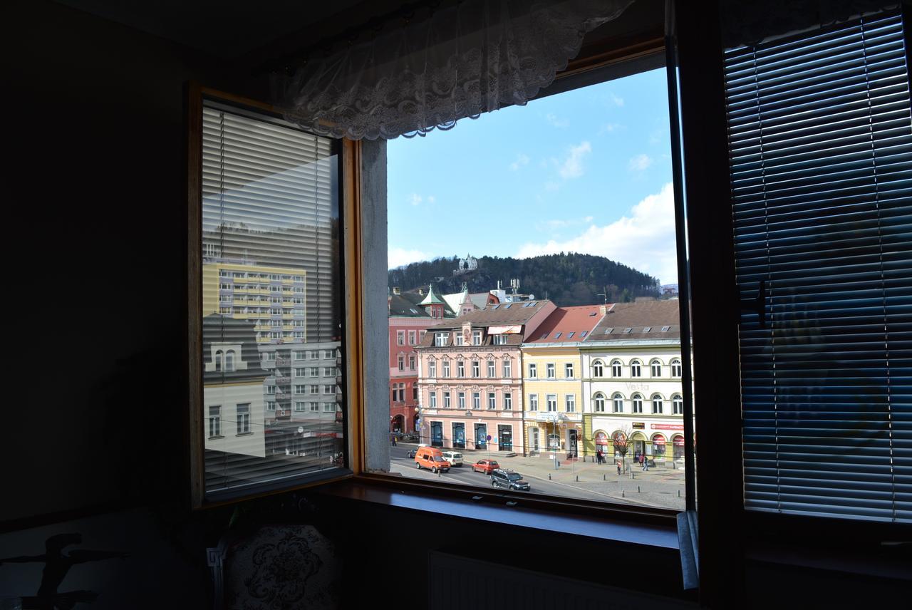 Hotel Posta Дечин Екстер'єр фото