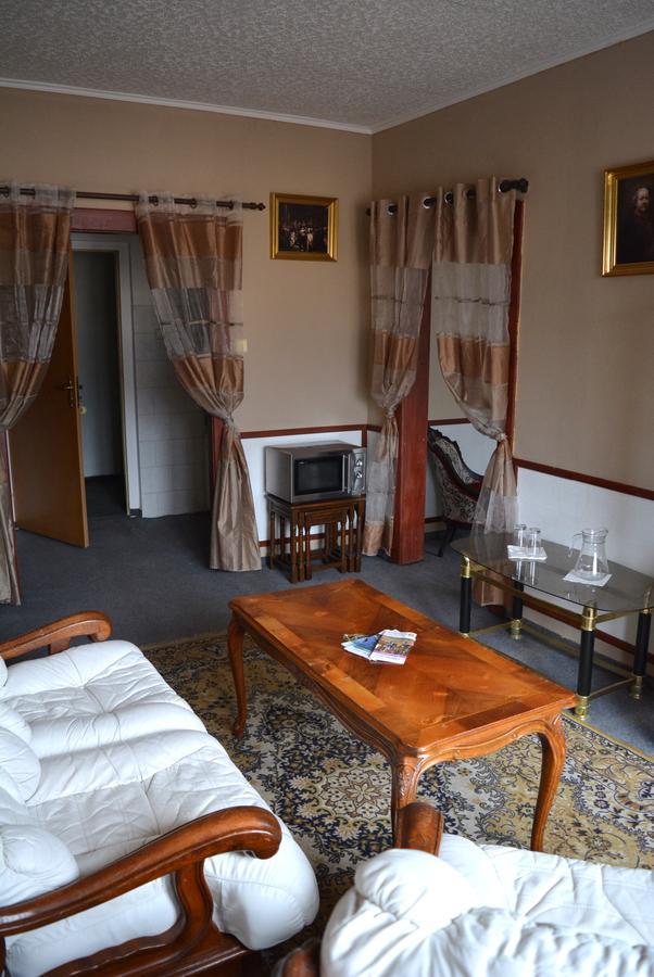 Hotel Posta Дечин Екстер'єр фото